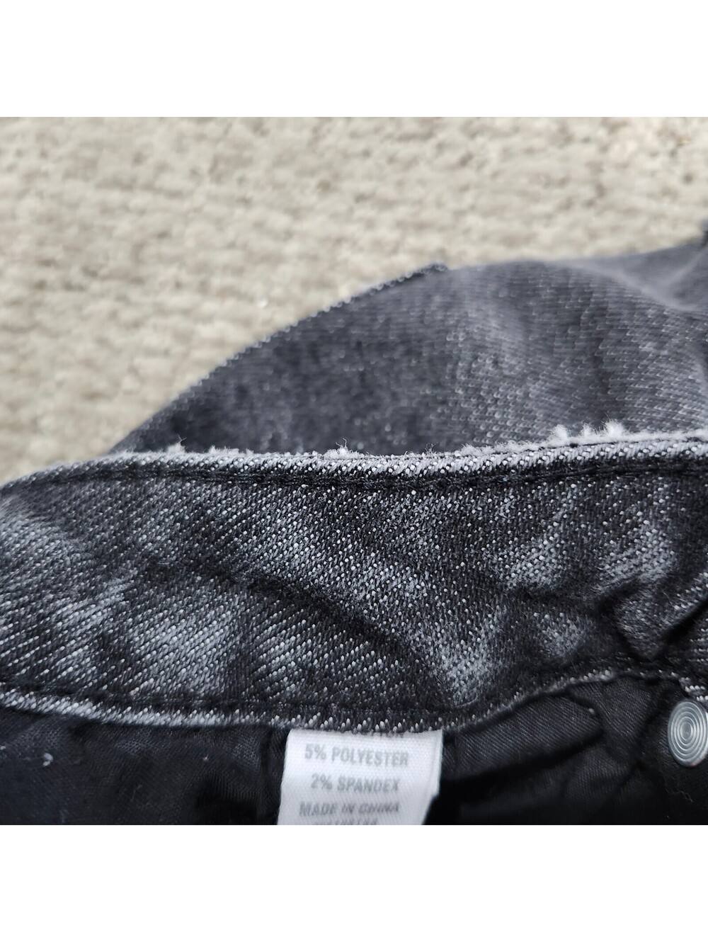 RSQ Women's Black Distressed Curvy High-Rise Denim Shorts Size 29 - Picture 8 of 8